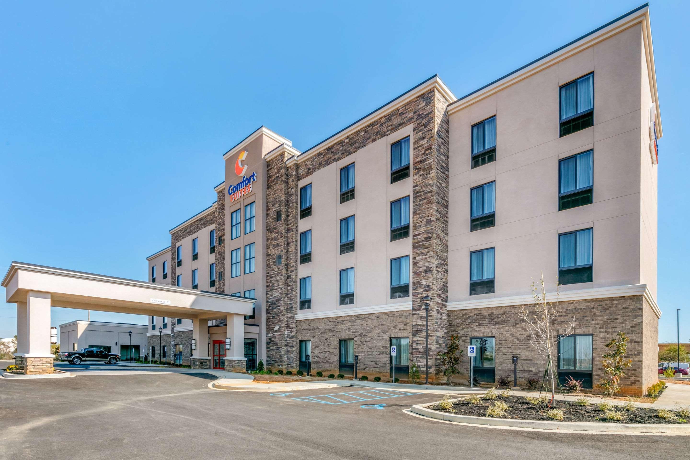 Comfort Suites North Tupelo Exterior photo