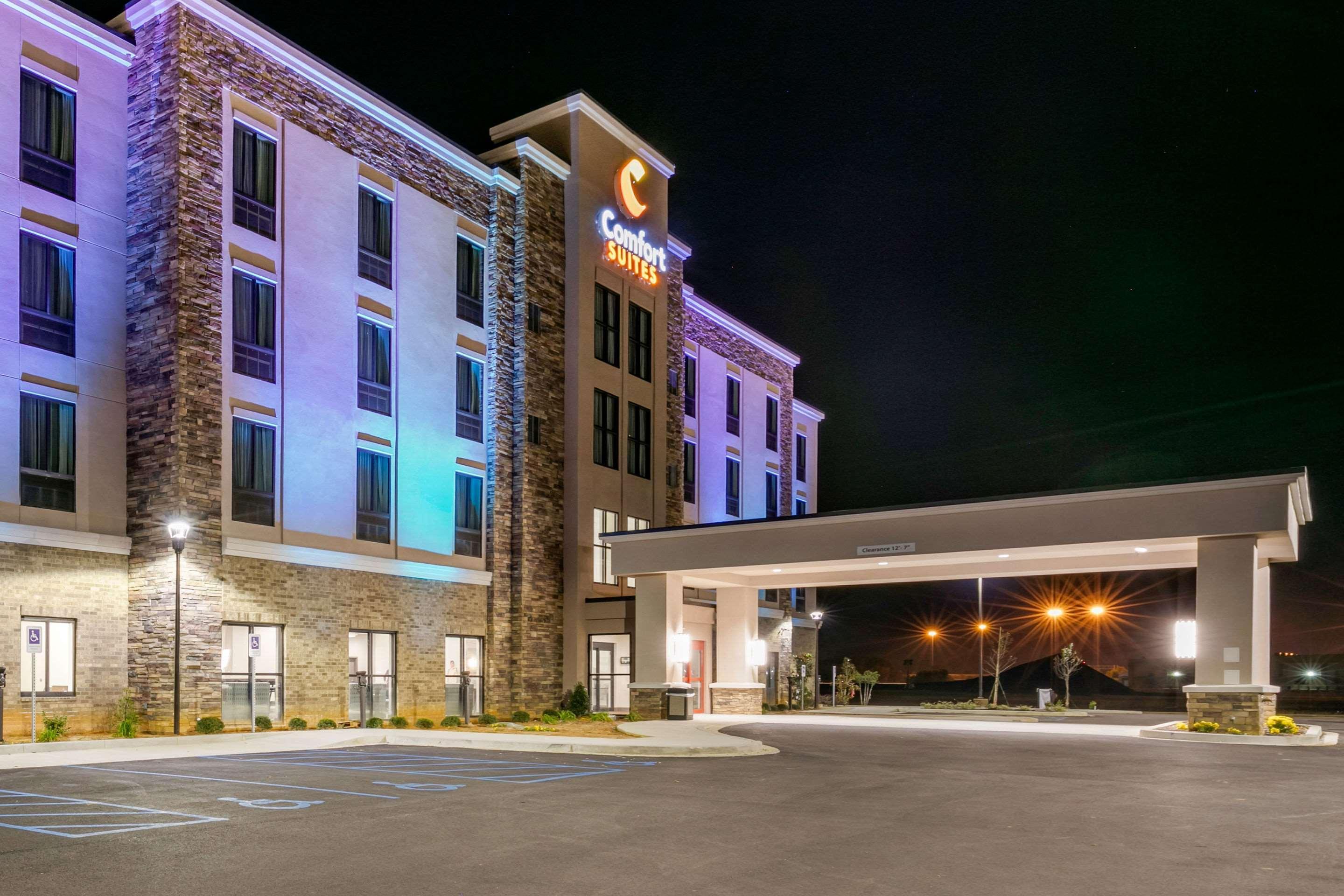 Comfort Suites North Tupelo Exterior photo