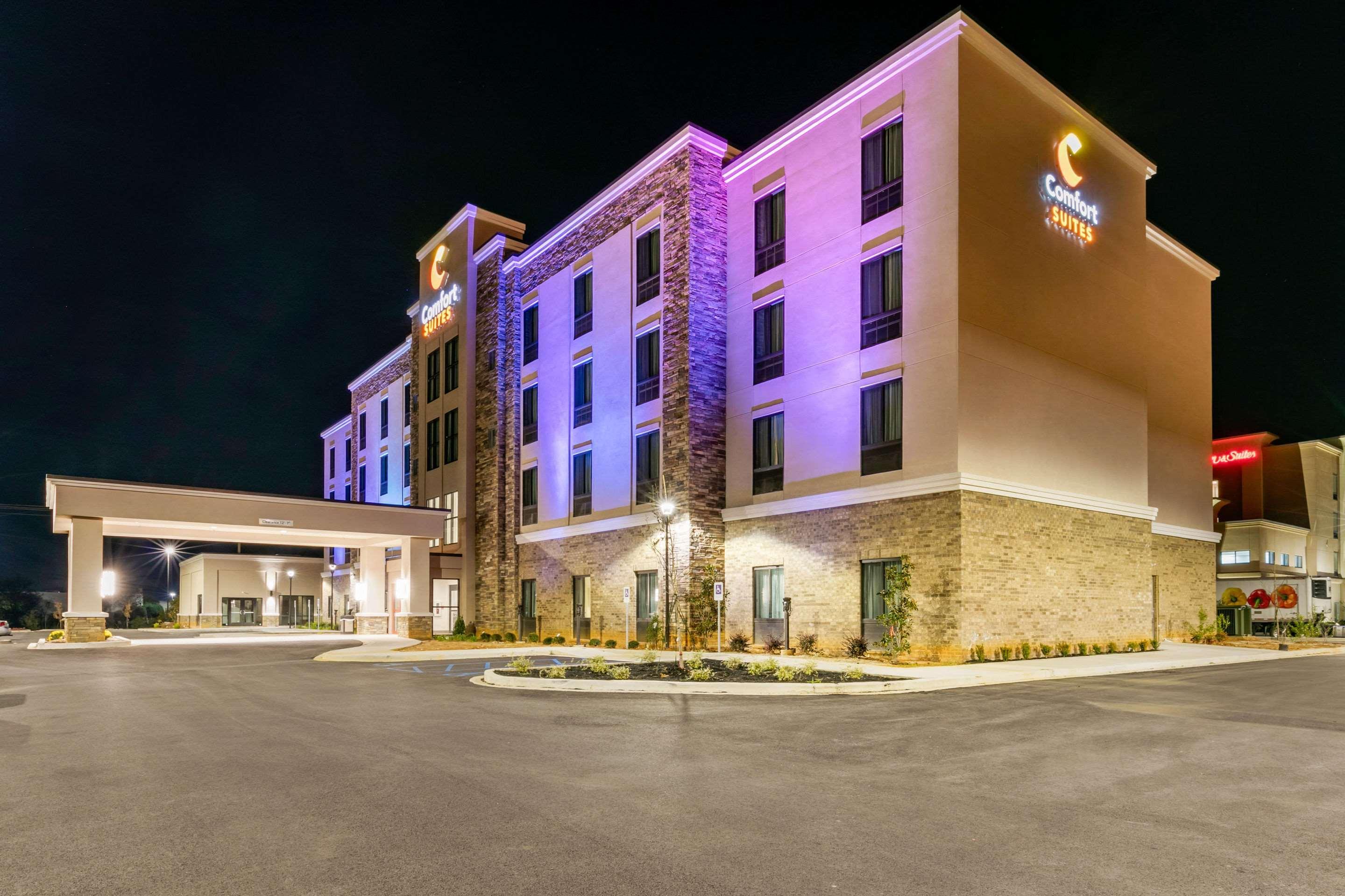 Comfort Suites North Tupelo Exterior photo