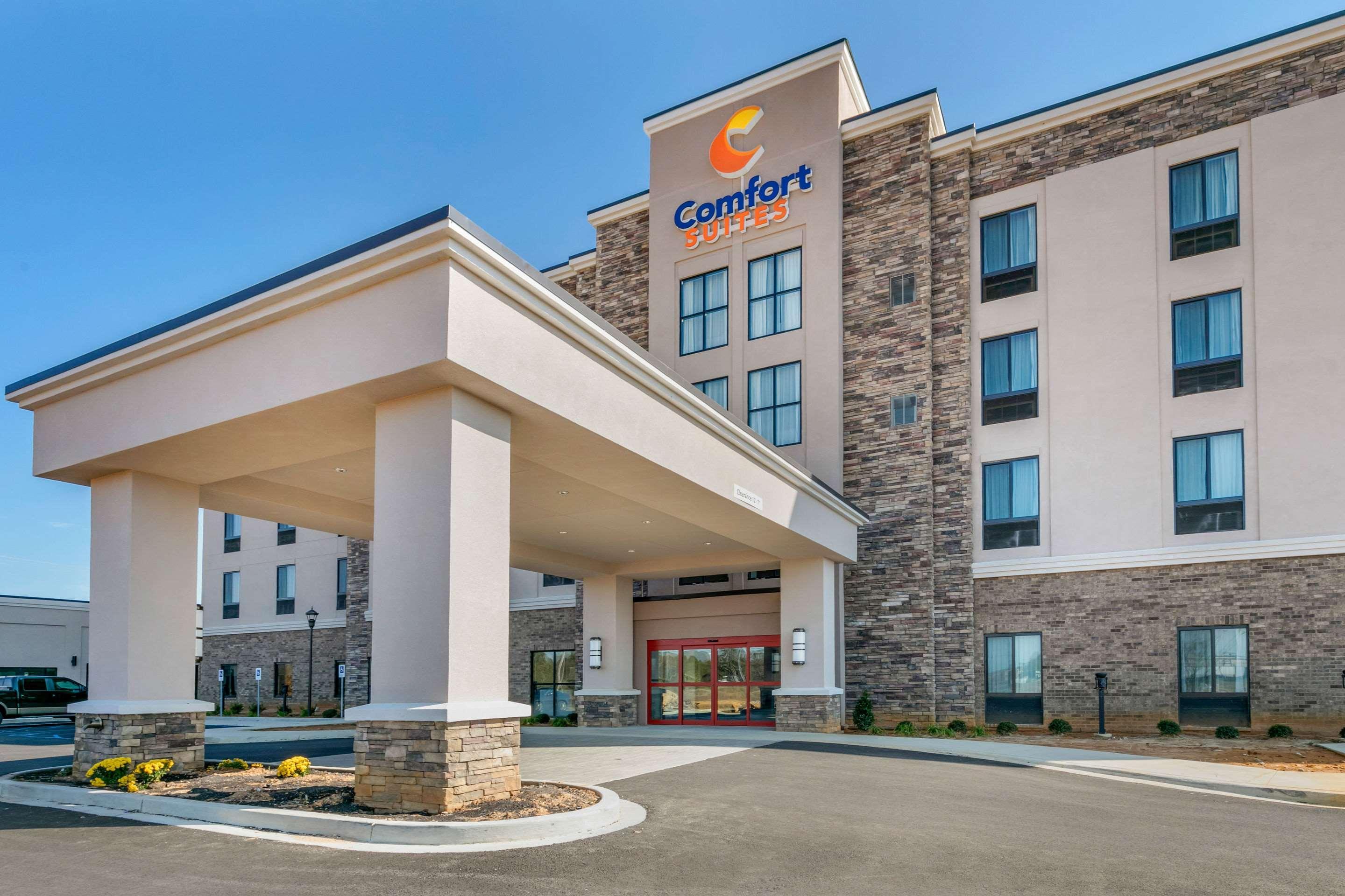 Comfort Suites North Tupelo Exterior photo
