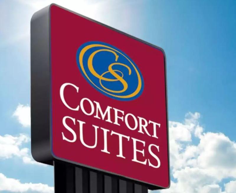 Comfort Suites North Tupelo Exterior photo