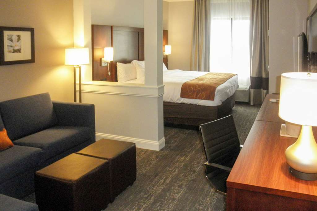 Comfort Suites North Tupelo Room photo