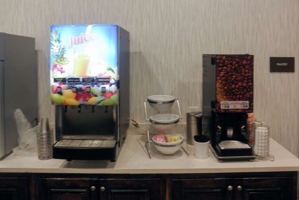 Comfort Suites North Tupelo Restaurant photo